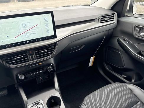 New 2026 Ford Escape SE image 15