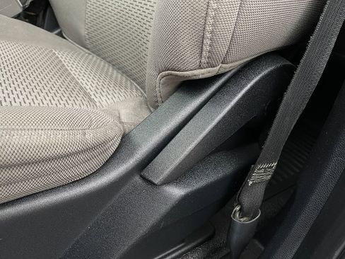 Used 2021 Ford F250 XLT w/ FX4 Off-Road Package image 13