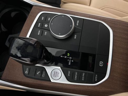 Used 2021 BMW 330i xDrive Sedan w/ Driving Assistance Package image 21