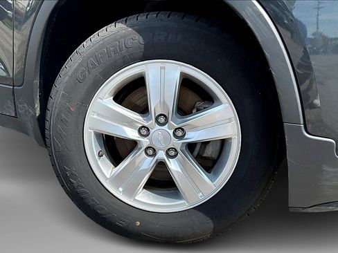 Used 2019 Chevrolet Trax LT image 9