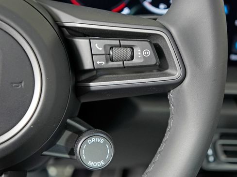 Certified 2022 Porsche 911 Carrera S RWD image 32