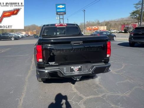 Used 2024 Chevrolet Colorado LT w/ LT Convenience Package III image 7