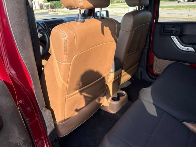 Used 2012 Jeep Wrangler Unlimited Sahara w/ Mopar Chrome Edition Group AWD/4WD image 19