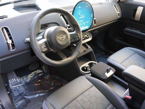 Used 2025 MINI Cooper Countryman SE w/ Comfort Package Max AWD/4WD image 13