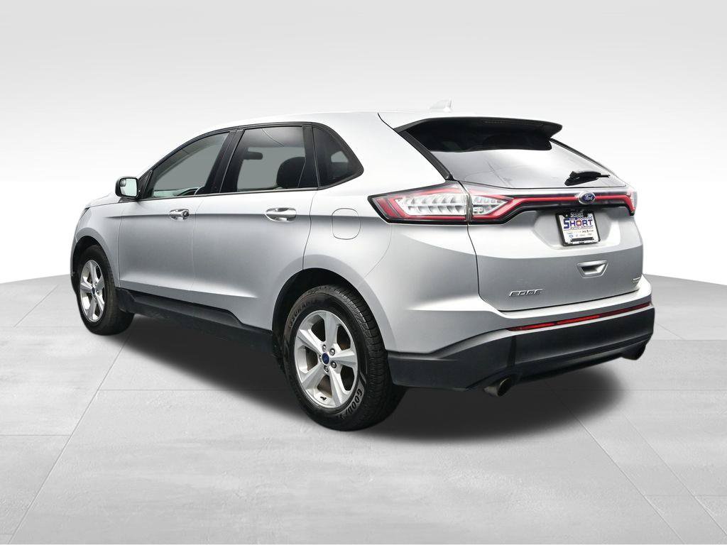 Used 2016 Ford Edge SE FWD image 3