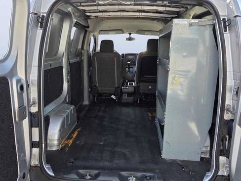 Used 2015 Nissan NV200 FWD image 18