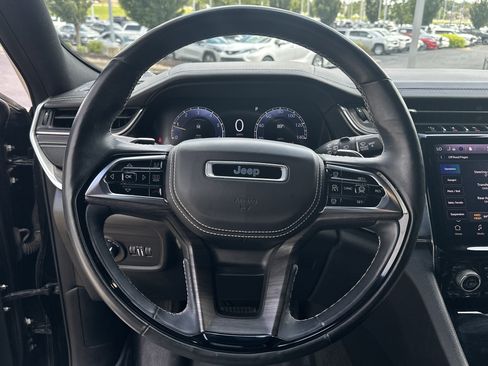 Used 2021 Jeep Grand Cherokee L Overland w/ Advanced Protech Group III AWD/4WD image 3