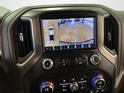 Used 2023 GMC Sierra 2500 Denali w/ Denali Ultimate Package AWD/4WD image 19