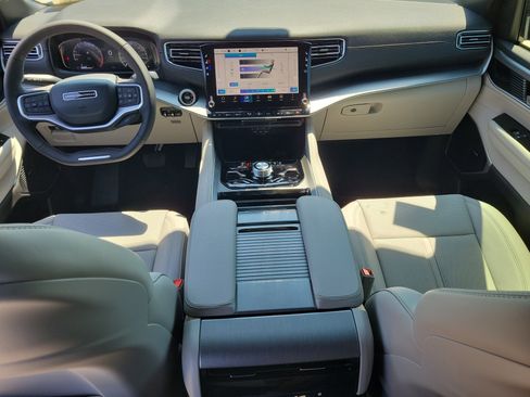 New 2026 Jeep Grand Wagoneer L Limited AWD/4WD image 15