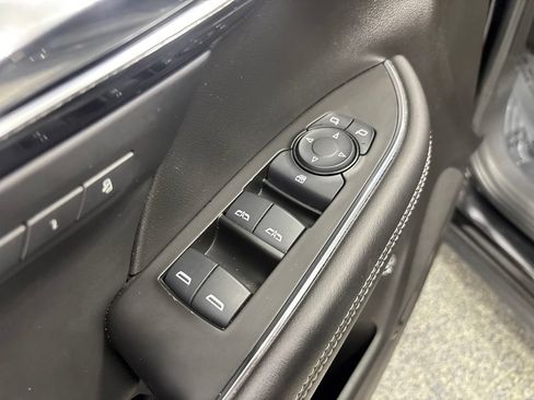 Used 2023 Buick Envision Essence w/ Sport Touring Package AWD/4WD image 35