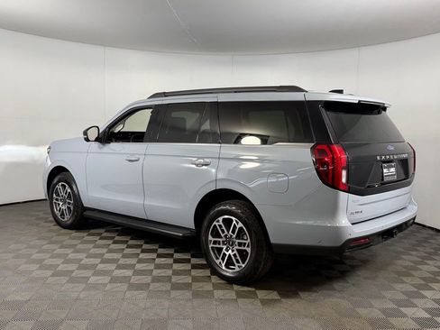 Used 2025 Ford Expedition Active AWD/4WD image 10