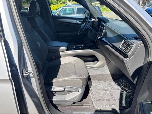Used 2024 Volkswagen Atlas Cross Sport SE AWD/4WD image 23