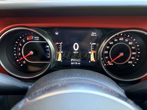Used 2018 Jeep Wrangler Unlimited Rubicon w/ Dual Top Group AWD/4WD image 14