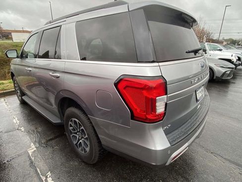 Used 2024 Ford Expedition XLT image 4