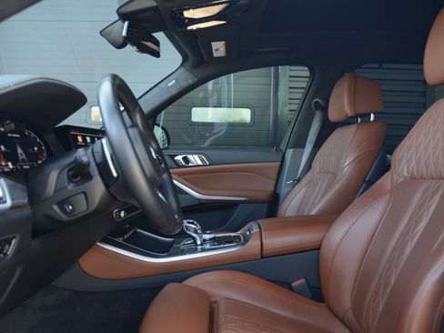 Used 2022 BMW X5 M50i w/ Executive Package AWD/4WD image 15