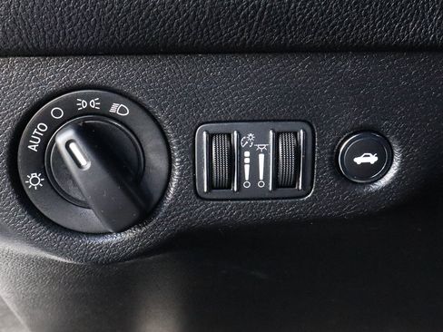 Used 2023 Dodge Challenger GT image 15