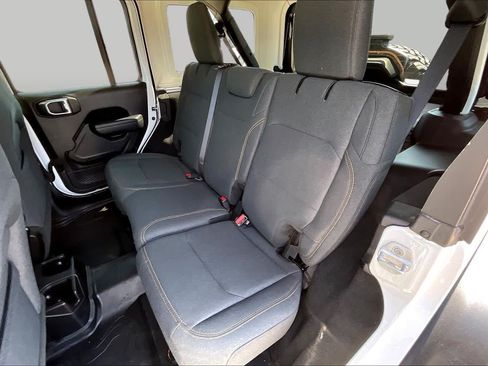 Used 2025 Jeep Wrangler Unlimited Sport AWD/4WD image 19