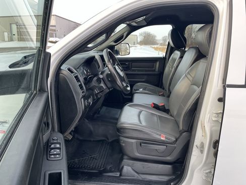 Used 2022 RAM 3500 Tradesman w/ Chrome Appearance Group image 3