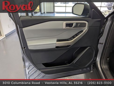 Used 2021 Ford Explorer XLT w/ Equipment Group 202A image 18