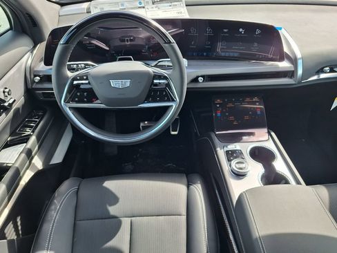 New 2026 Cadillac Vistiq Luxury image 9