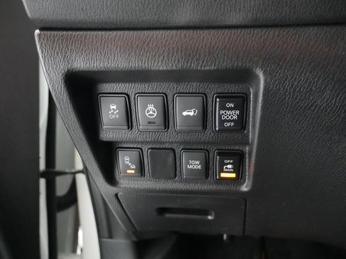 Used 2015 Nissan Pathfinder Platinum w/ Cargo Package image 29