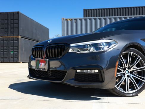 Used 2017 BMW 540i xDrive image 30