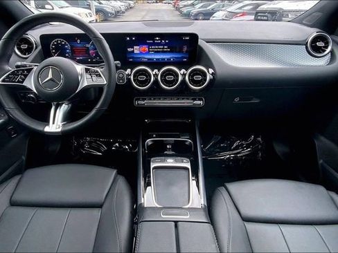 Used 2026 Mercedes-Benz GLA 250 4MATIC image 12