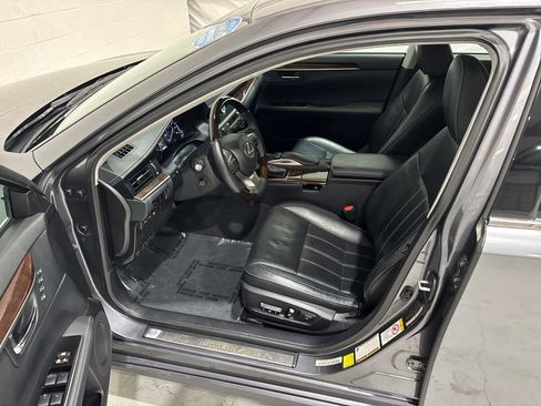 Used 2018 Lexus ES 350 w/ Luxury Package w/Wood Trim image 32