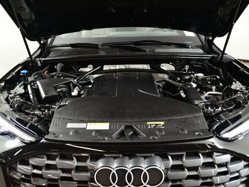 Certified 2025 Audi Q5 Premium w/ Convenience Package image 14