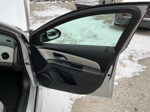 Used 2014 Chevrolet Cruze LT w/ RS Package image 16