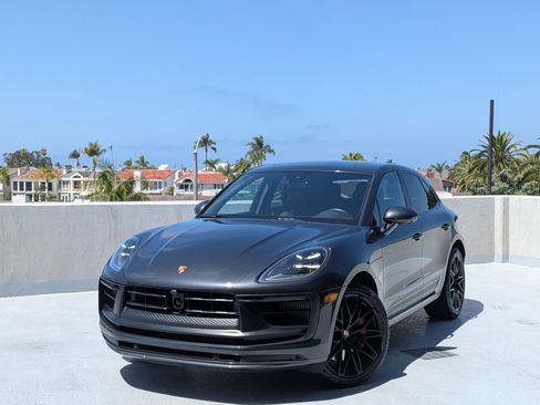 Certified 2024 Porsche Macan GTS AWD/4WD image 1