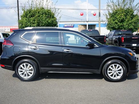 Used 2019 Nissan Rogue SV image 8
