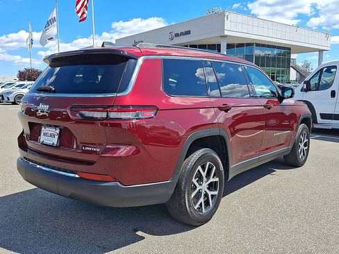 Used 2024 Jeep Grand Cherokee L Limited AWD/4WD image 31