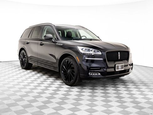 Used 2023 Lincoln Aviator Reserve w/ Equipment Group 201A image 9