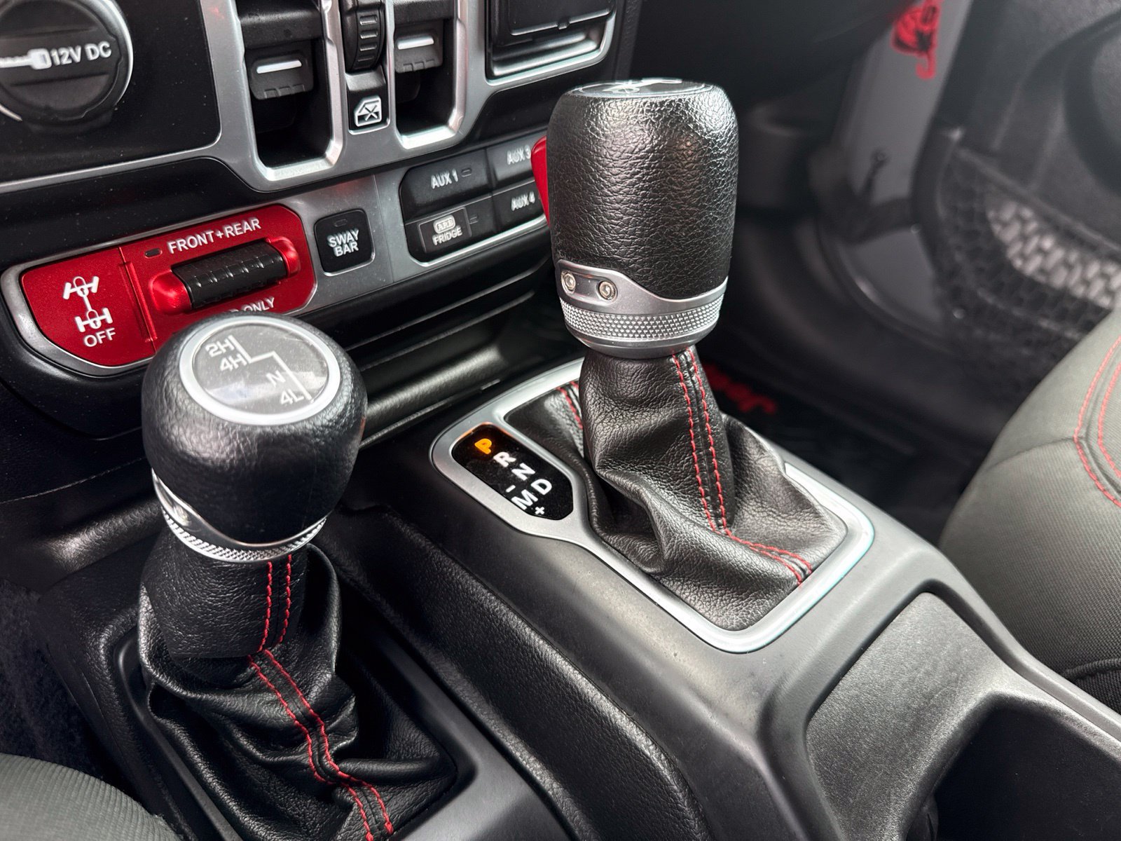 Used 2018 Jeep Wrangler Unlimited Rubicon AWD/4WD image 15