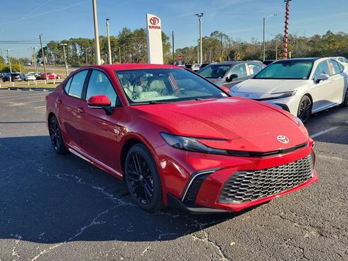 New 2026 Toyota Camry SE image 2