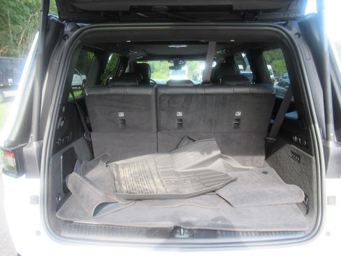 Used 2025 Jeep Grand Wagoneer Series III w/ Rear Seat Video Group 1 AWD/4WD image 40