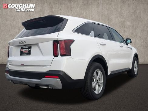 New 2025 Kia Sorento LX image 8