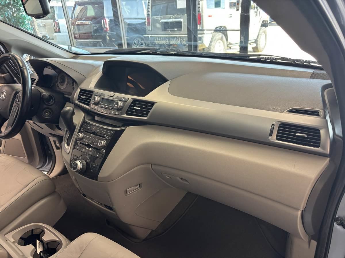 Used 2012 Honda Odyssey Touring image 15