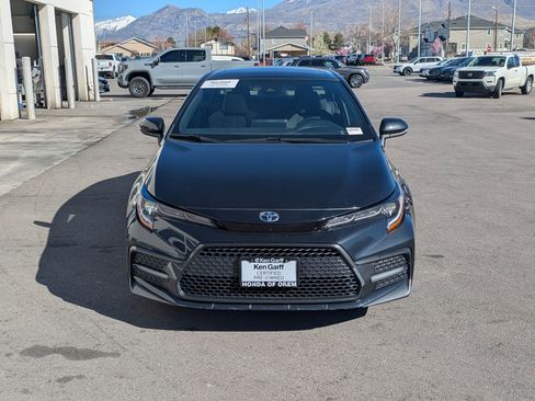 Used 2022 Toyota Corolla SE w/ SE Premium Package image 12