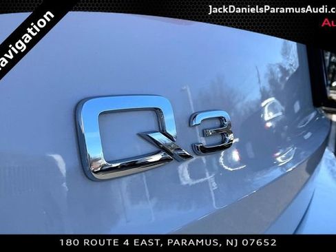 Used 2024 Audi Q3 2.0T Premium Plus image 23