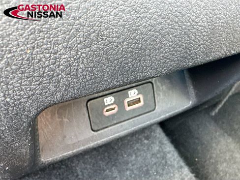 Used 2025 Nissan Altima 2.5 SV FWD image 32
