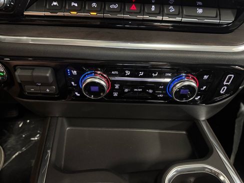 New 2026 GMC Sierra 1500 SLT w/ SLT Premium Plus Package image 23