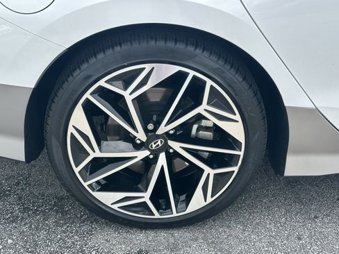 Used 2024 Hyundai Ioniq 6 SEL RWD image 19