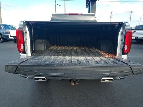 Used 2022 GMC Sierra 1500 SLT AWD/4WD image 29