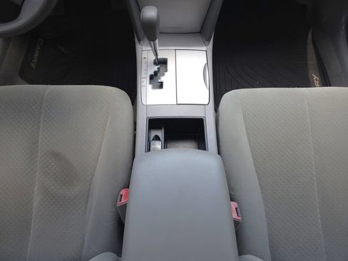 Used 2007 Toyota Camry LE FWD image 18