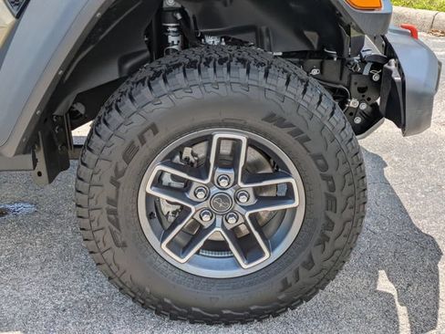Used 2026 Jeep Gladiator Mojave AWD/4WD image 8
