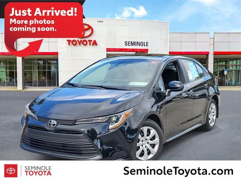 Used 2026 Toyota Corolla LE image 1