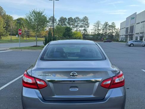 Used 2016 Nissan Altima 2.5 S w/ Power Driver Seat Package image 4