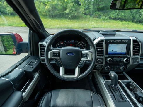 Used 2020 Ford F150 Lariat w/ Equipment Group 502A Luxury AWD/4WD image 12